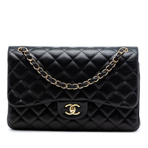 Pre-Loved Chanel Jumbo Classic Lambskin Double Flap